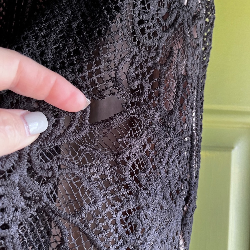 Size XS cropped top with XS matching skirt by Francesca’s, black - Picture 10 of 15